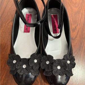 Rachel Shoes Black Strap Flats
